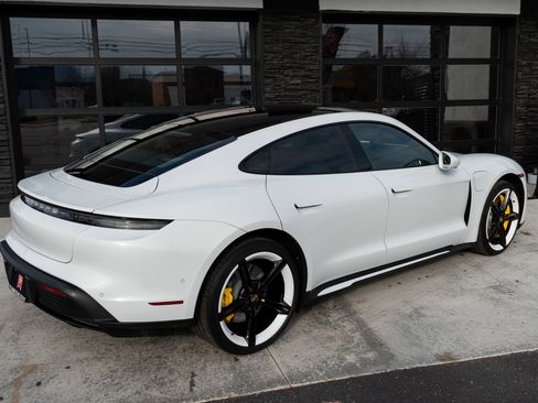 Used 2020 Porsche Taycan 4S image 11