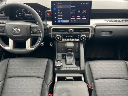 Used 2024 Toyota Tacoma TRD Sport w/ TRD Sport Premium Package image 9