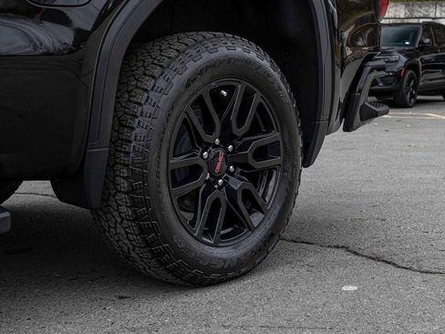 Used 2023 GMC Sierra 1500 Elevation image 8