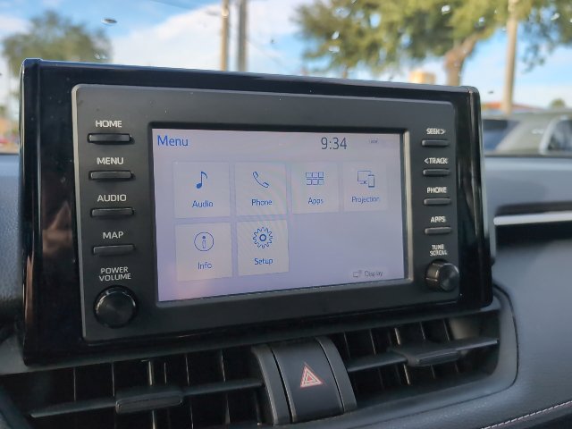 Used 2019 Toyota RAV4 XLE w/ Convenience Package FWD image 13