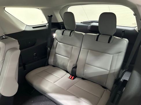 New 2026 Ford Explorer Active w/ Active Comfort Package image 31