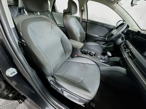 Used 2025 Kia K4 FWD image 30