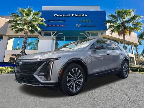 Used 2024 Cadillac Lyriq Sport RWD image 9