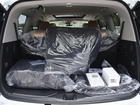 New 2026 INFINITI QX80 Luxe w/ Cargo Package RWD image 35
