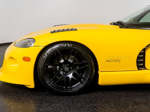 Used 2001 Dodge Viper GTS image 18