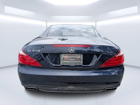 Used 2013 Mercedes-Benz SL 550 image 4