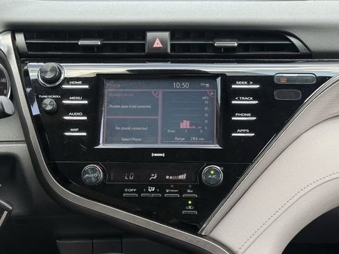Used 2020 Toyota Camry SE w/ Cold Weather Package AWD/4WD image 16