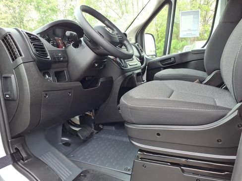 Used 2025 RAM ProMaster 3500 FWD image 13
