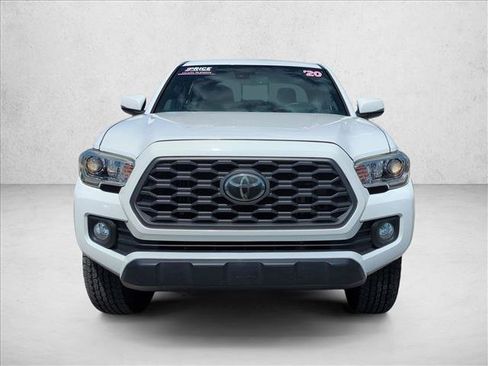 Certified 2020 Toyota Tacoma TRD Off-Road AWD/4WD image 2