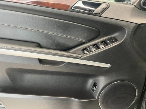 Used 2011 Mercedes-Benz GL 450 4MATIC image 13