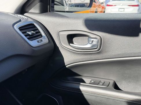 Used 2021 Jeep Compass Latitude w/ Convenience Group image 37