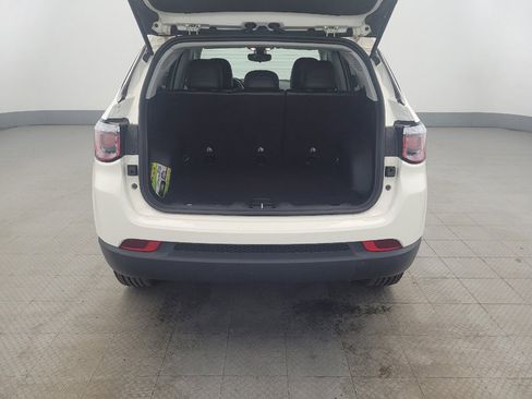 Used 2020 Jeep Compass Latitude AWD/4WD image 29