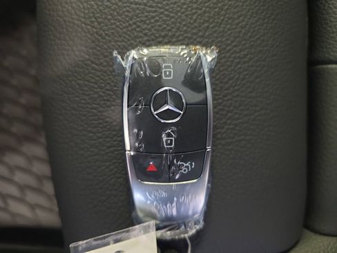 New 2026 Mercedes-Benz GLB 250 image 37