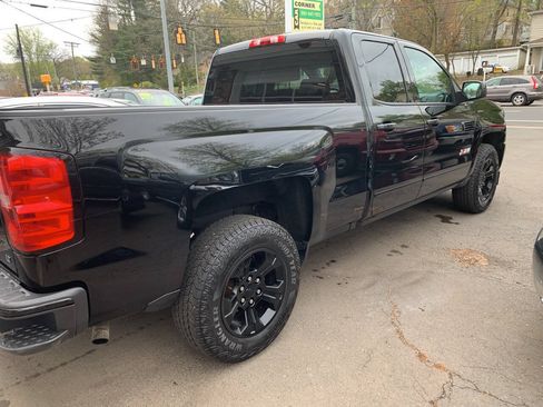 Used 2017 Chevrolet Silverado 1500 LT w/ Midnight Edition AWD/4WD image 4