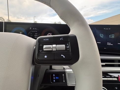 New 2026 Hyundai Santa Fe SE FWD image 25