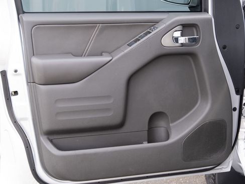 Used 2019 Nissan Frontier S AWD/4WD image 12