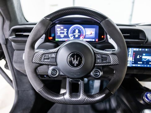 Used 2022 Maserati MC20 Coupe image 35