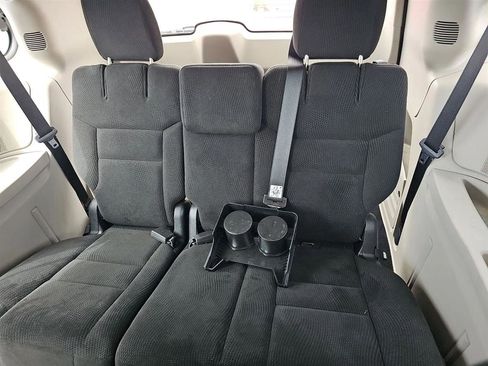 Used 2015 Dodge Grand Caravan American Value Package w/ UConnect Hands-Free Group image 17