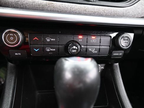 Used 2022 Jeep Compass Latitude image 25