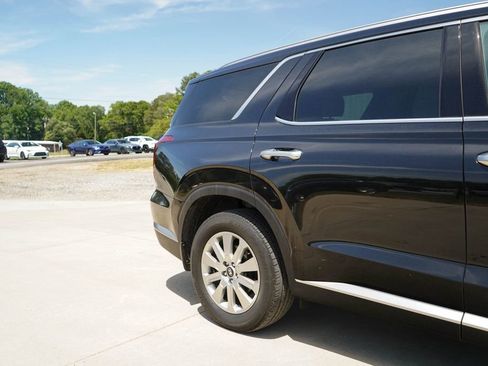 Used 2023 Hyundai Palisade SEL w/ Winter Package AWD/4WD image 22