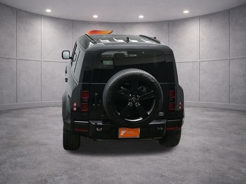 Used 2023 Land Rover Defender 110 X-Dynamic SE image 44