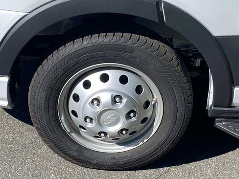 Used 2025 Ford Transit 350 XLT RWD image 6