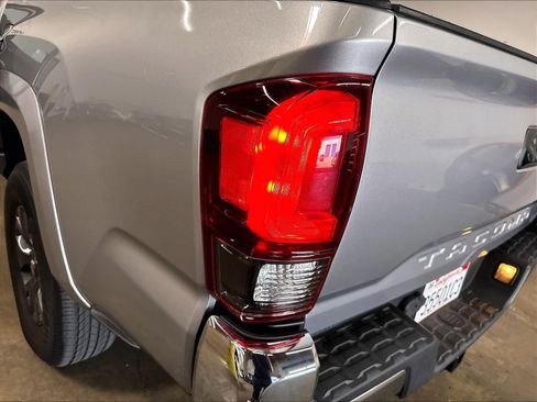 Used 2021 Toyota Tacoma SR5 RWD image 29
