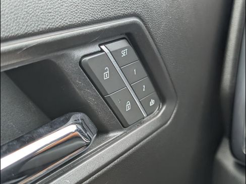 Used 2025 GMC Canyon AT4 w/ Technology Plus Package AWD/4WD image 13