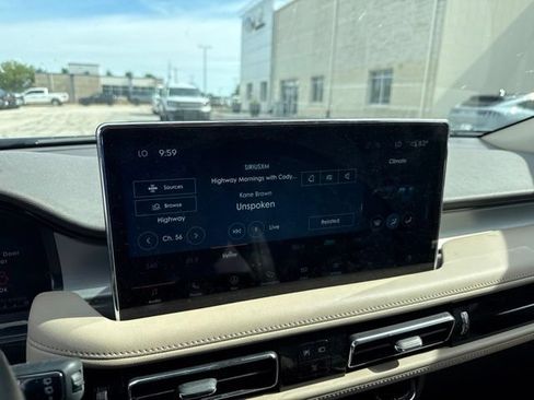 Certified 2023 Lincoln Nautilus AWD w/ Premium Package image 23