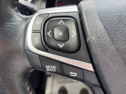 Used 2015 Toyota Camry SE FWD image 38