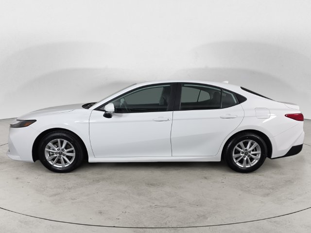 Used 2025 Toyota Camry LE FWD image 8