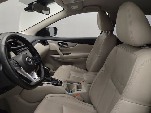 Used 2020 Nissan Rogue Sport SL FWD image 17