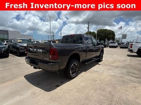 Used 2026 RAM 2500 Laramie AWD/4WD image 3