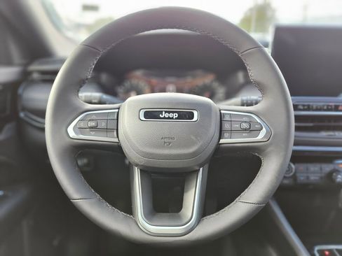 New 2025 Jeep Compass Limited w/ Sun & Sound Group image 23