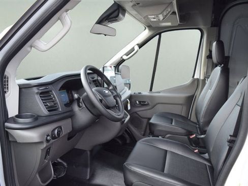 New 2026 Ford Transit 250 148 Medium Roof image 5