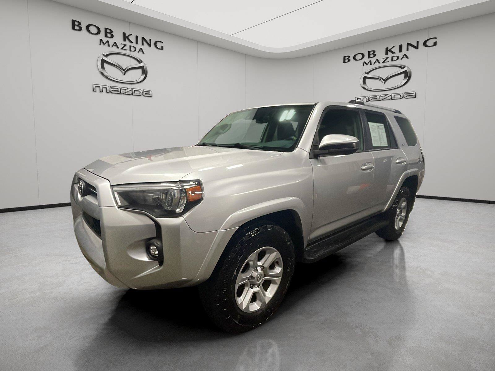 Used 2022 Toyota 4Runner SR5 AWD/4WD image 1