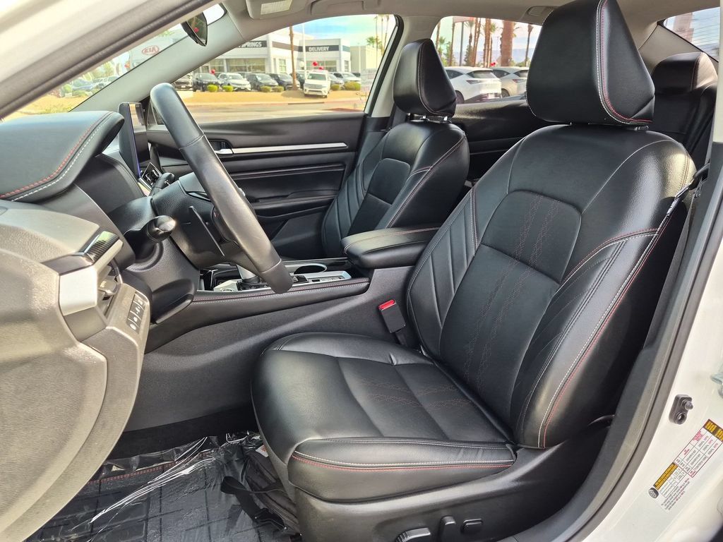 Used 2023 Nissan Altima 2.0 SR FWD image 13