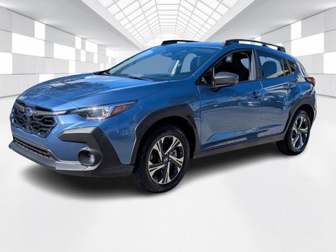 Used 2024 Subaru Crosstrek 2.0i Premium image 3