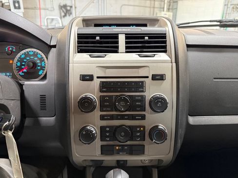Used 2012 Ford Escape XLT AWD/4WD image 9