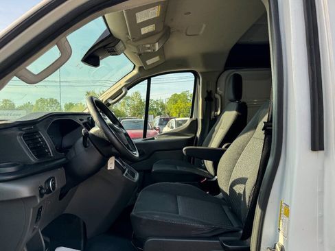 Used 2021 Ford Transit 250 Low Roof RWD image 16