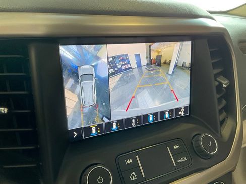 Used 2020 GMC Acadia Denali w/ Denali Ultimate Package AWD/4WD image 18
