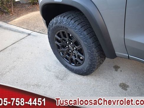 Used 2025 Chevrolet Colorado Trail Boss image 15