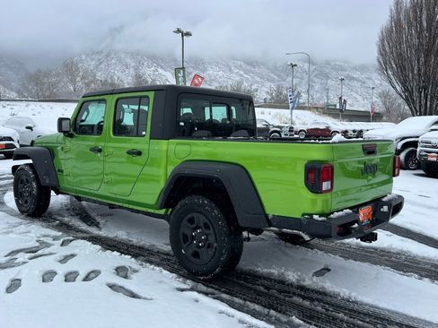 Used 2025 Jeep Gladiator Sport image 13