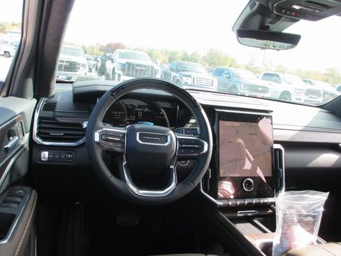 New 2026 GMC Acadia Denali Ultimate image 16