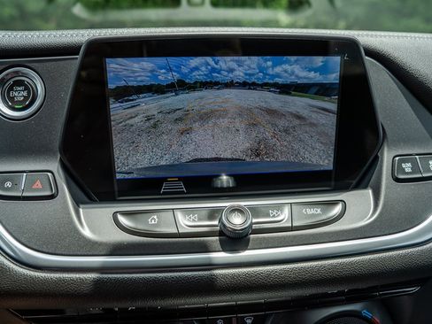 Used 2020 Chevrolet Blazer LT FWD image 21