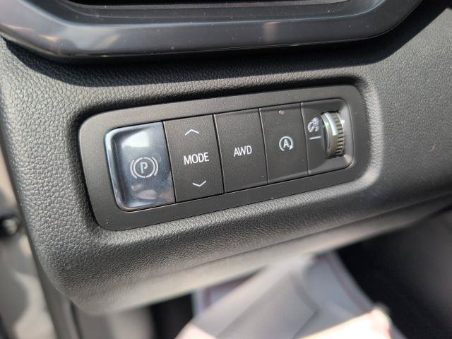 New 2026 GMC Acadia AT4 w/ Luxury Package AWD/4WD image 28