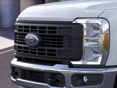 New 2024 Ford F250 XL w/ XL Chrome Package RWD image 17
