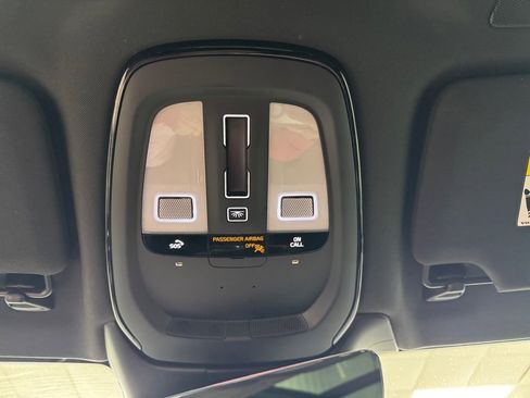 Used 2022 Volvo S90 B6 R-Design w/ Advanced Package image 45