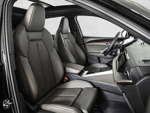 New 2025 Audi Q5 Premium Plus image 22