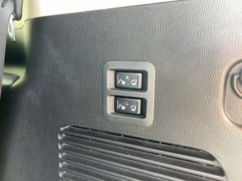 Used 2018 INFINITI QX80 w/ Driver Assistance Package image 33